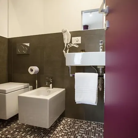 Dimora Mefite-camere Con Bagno Privato E Self Check-in Гостевой дом Матера