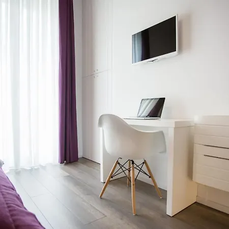 Dimora Mefite-camere Con Bagno Privato E Self Check-in