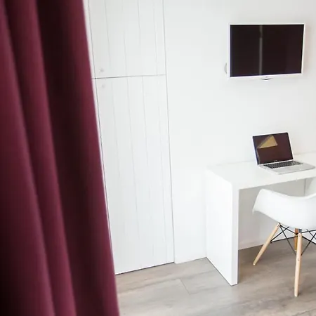 Dimora Mefite-camere Con Bagno Privato E Self Check-in בית הארחה מטרה