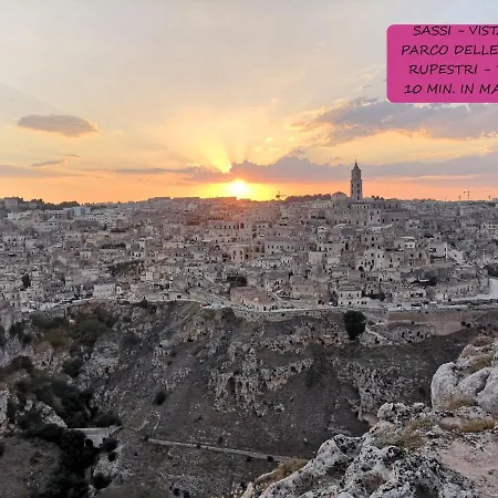 Dimora Mefite-camere Con Bagno Privato E Self Check-in Матера