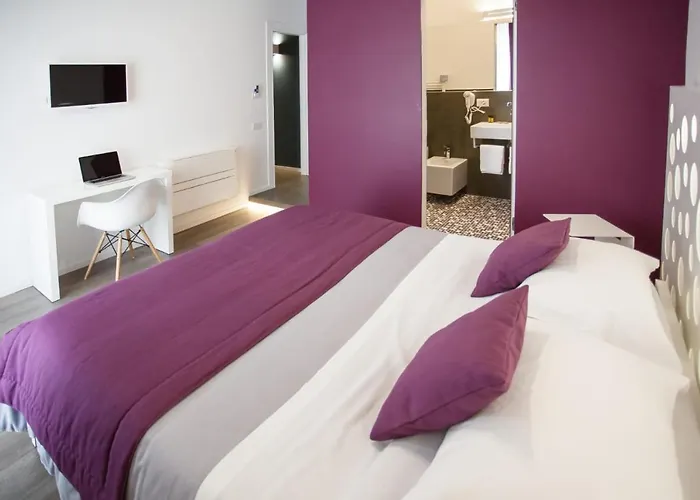 Dimora Mefite-camere Con Bagno Privato E Self Check-in Πανσιόν Ματέρα