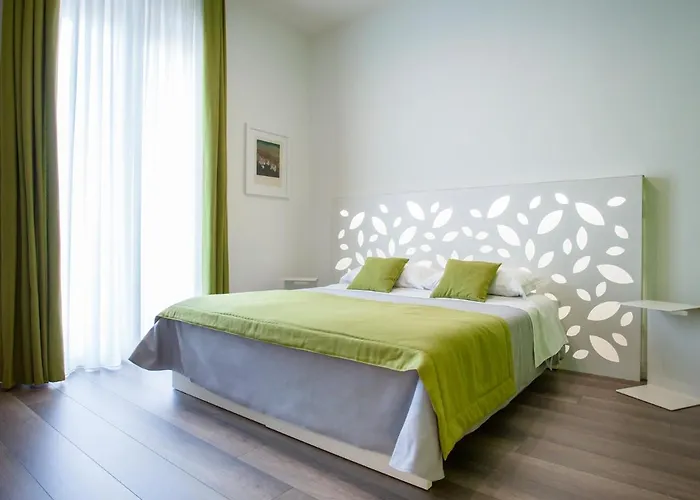 Dimora Mefite-camere Con Bagno Privato E Self Check-in Πανσιόν 3*